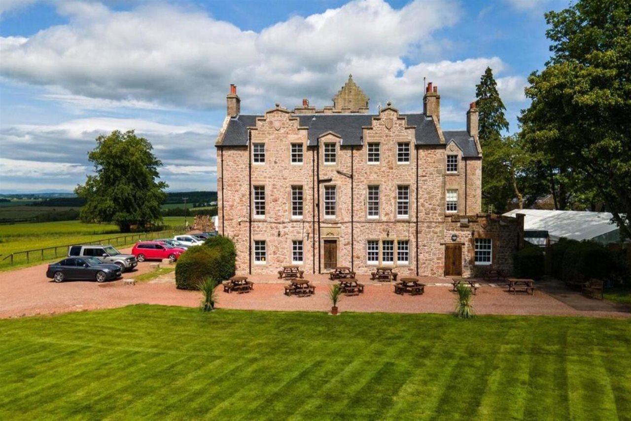 Shieldhill Castle Hotel Biggar Exteriér fotografie